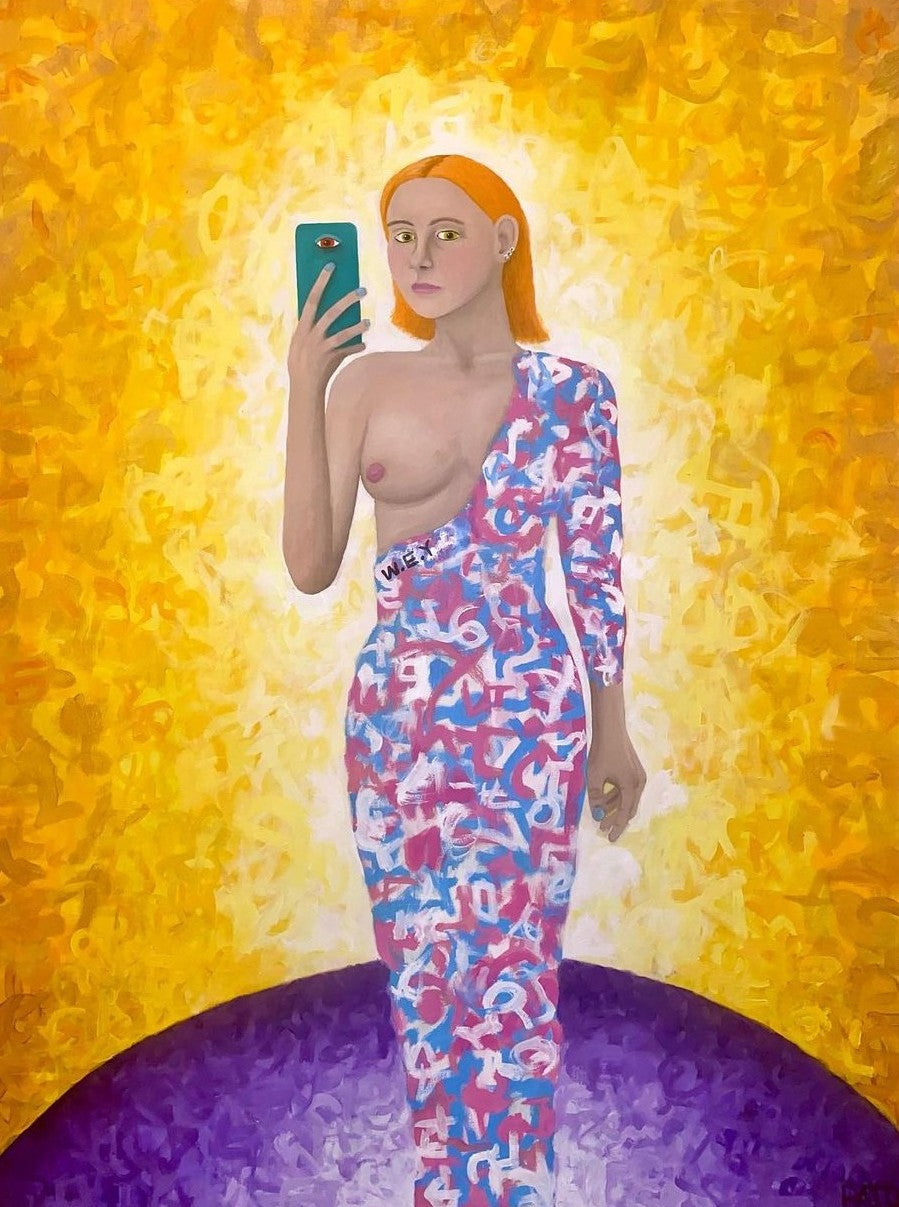 "Mujer Vestida en W.E.Y"